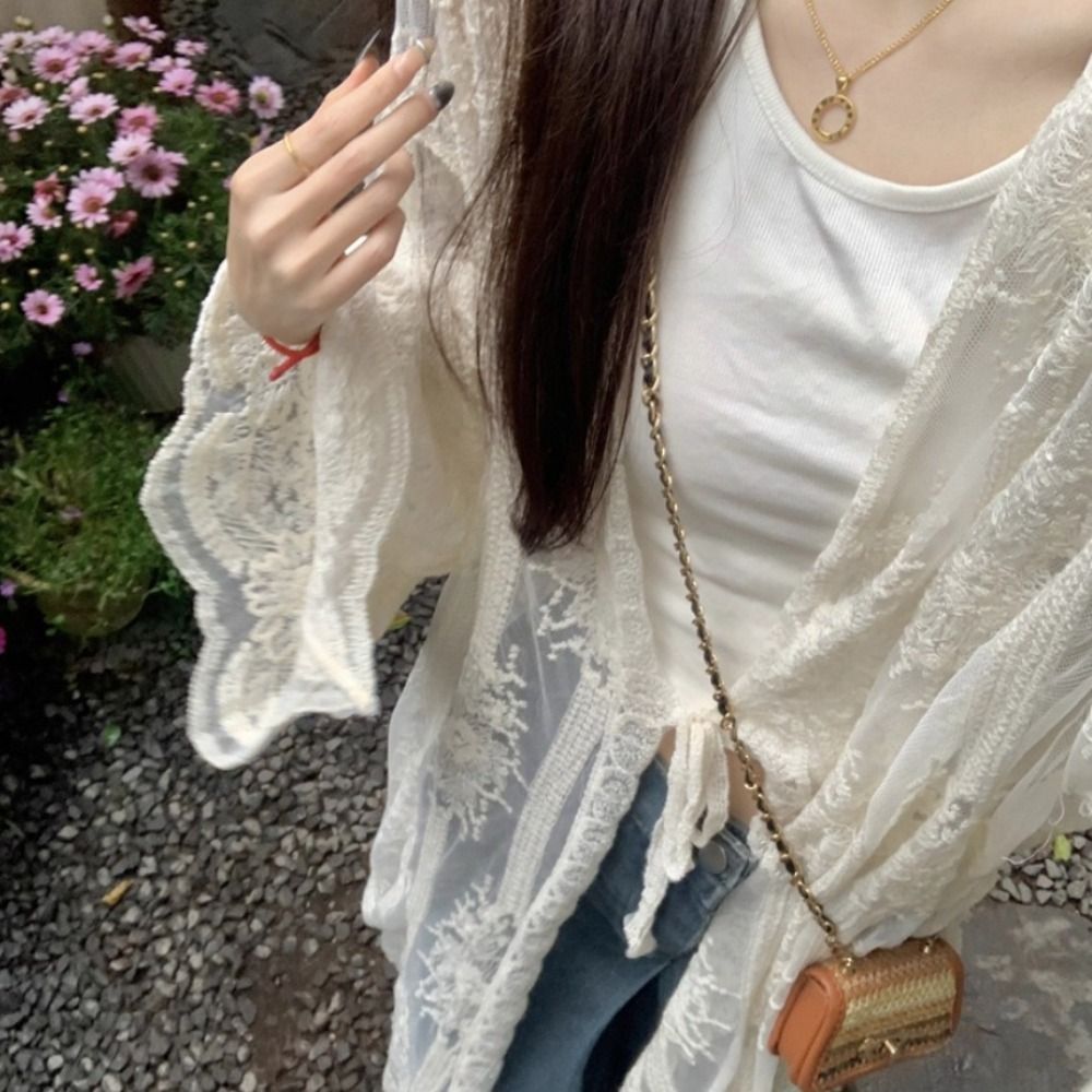 Lekka, sznurowana bluzka z kor – Kimono Sheer Floral recenzja i cena